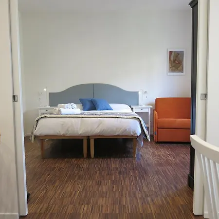 Hotel apartamentowy La Coroncina 2*